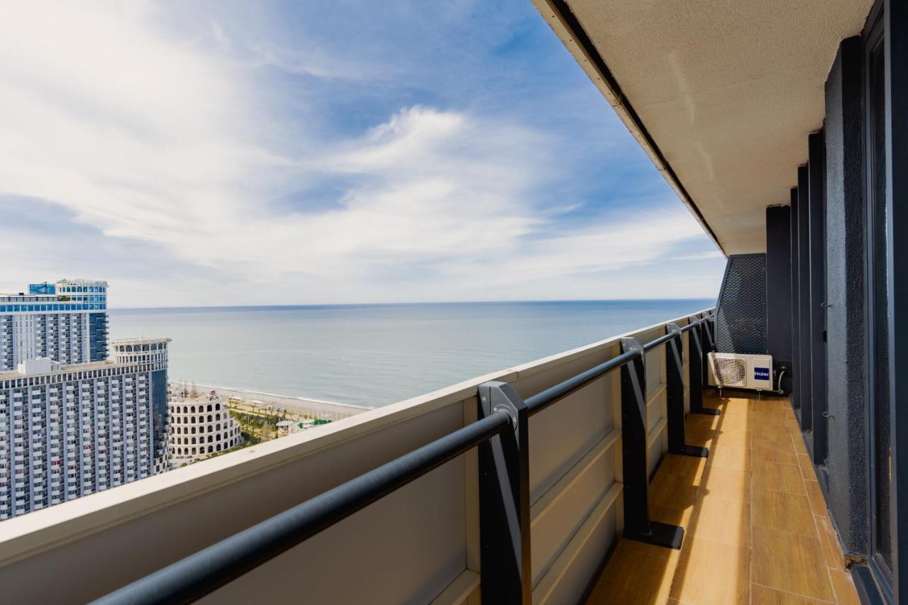 Grand City Real Estate Lägenhet Batumi Exteriör bild