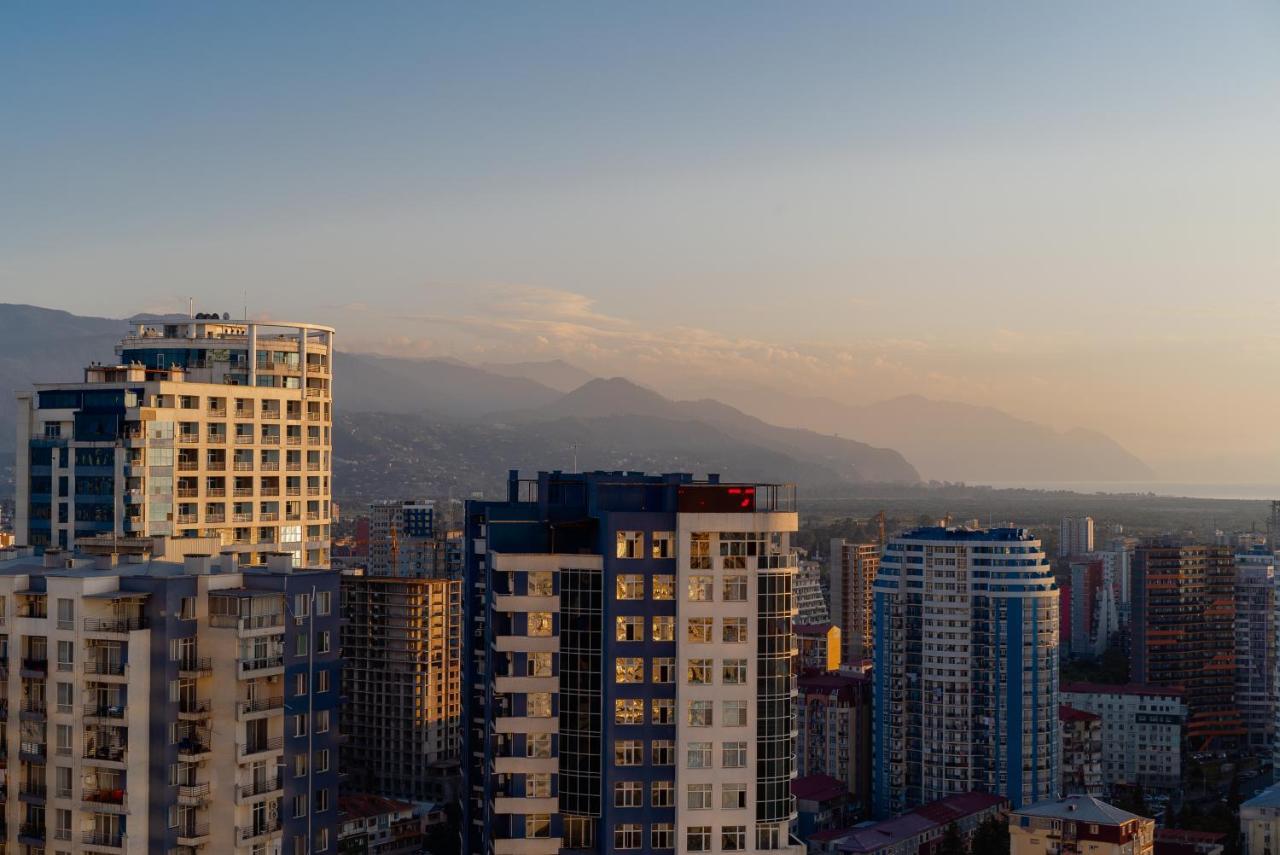 Grand City Real Estate Lägenhet Batumi Exteriör bild