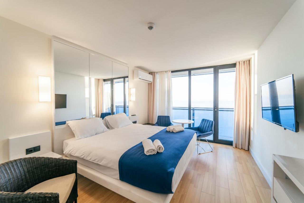 Grand City Real Estate Lägenhet Batumi Exteriör bild