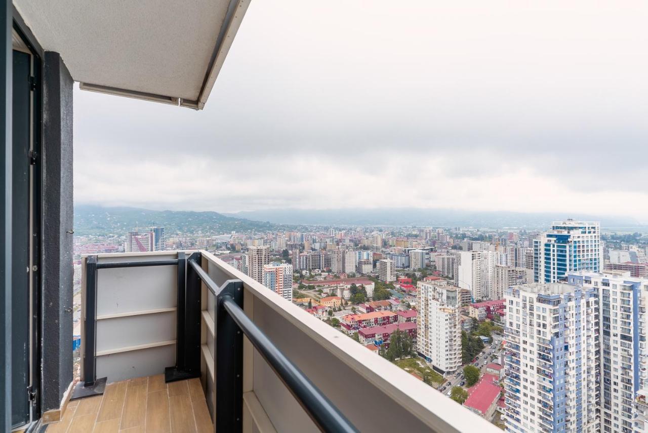 Grand City Real Estate Lägenhet Batumi Exteriör bild
