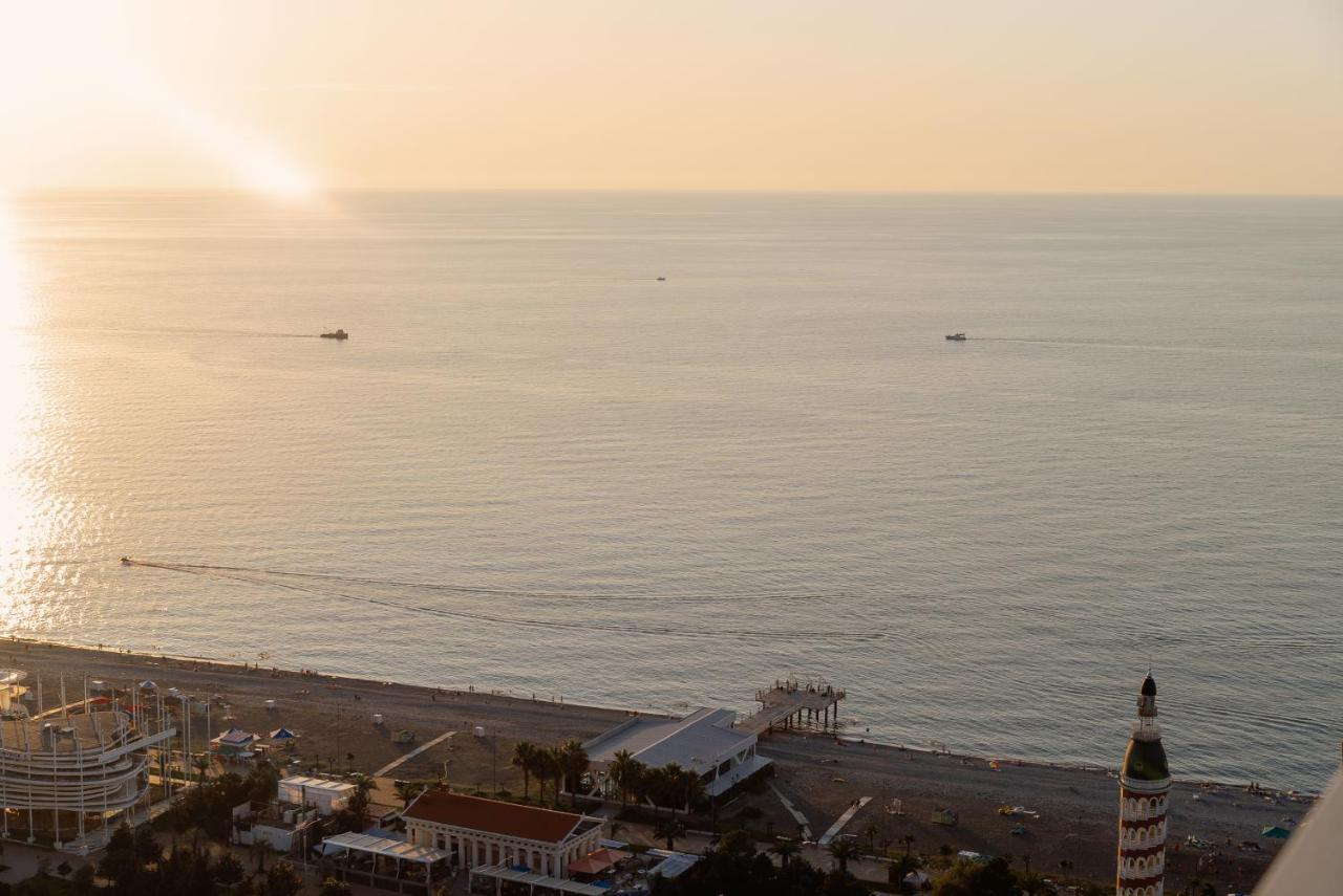 Grand City Real Estate Lägenhet Batumi Exteriör bild